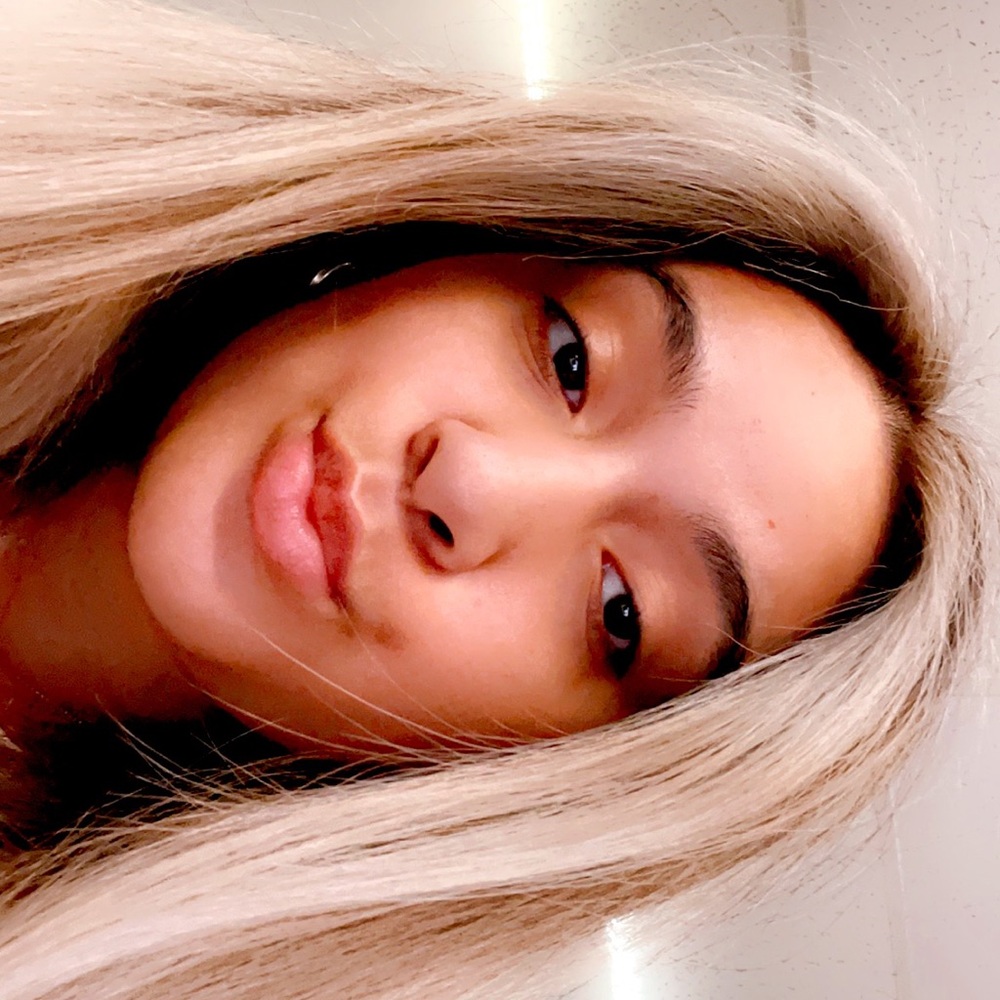 Meet your Posher, Laura